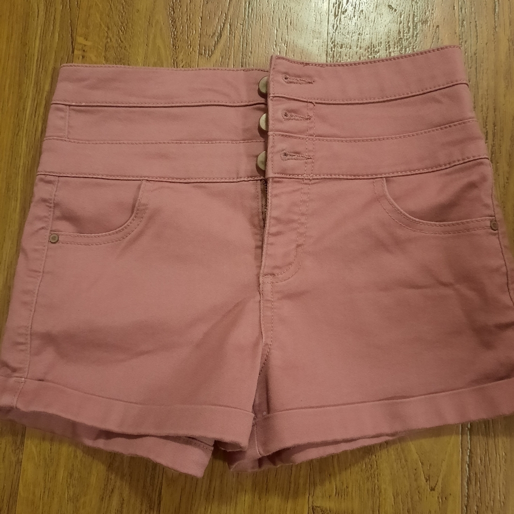 Sz 5 Love Fire high rise button up pink short shorts